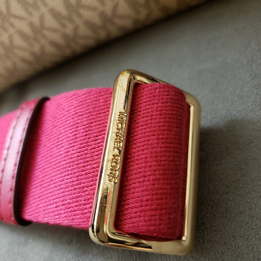 Michael Kors Fuchsia and Beige Satchel - Picture 3 of 14